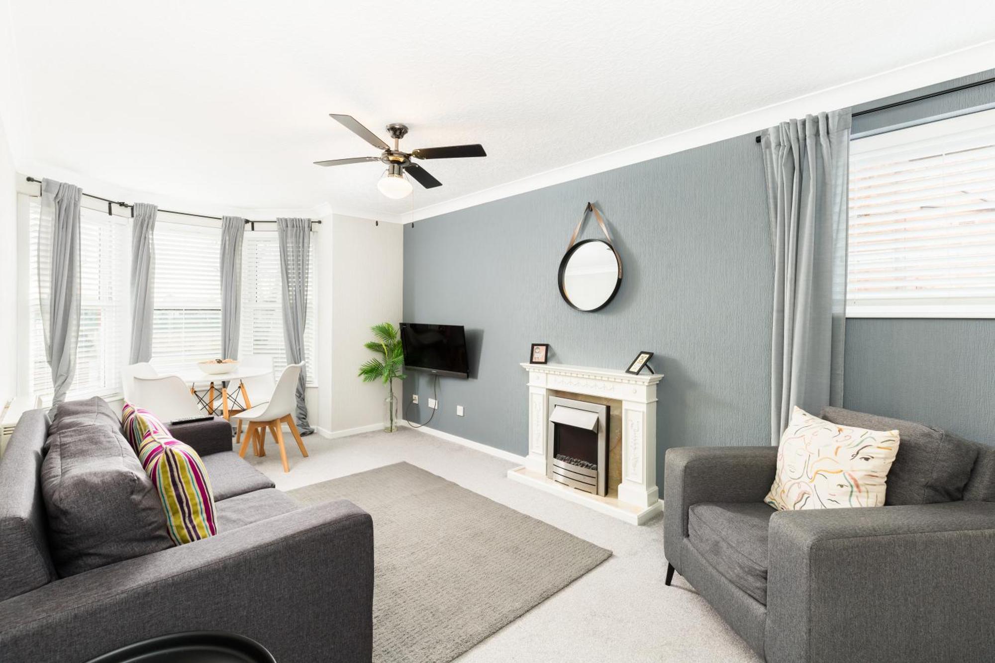 Modern 2-Bedroom Apartments With Free Parking In Leamington Spa Exterior foto