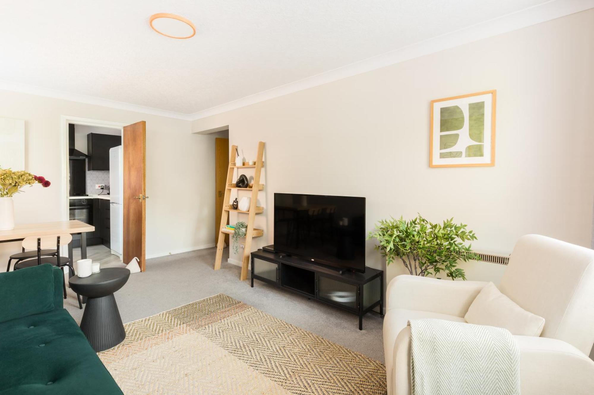 Modern 2-Bedroom Apartments With Free Parking In Leamington Spa Exterior foto